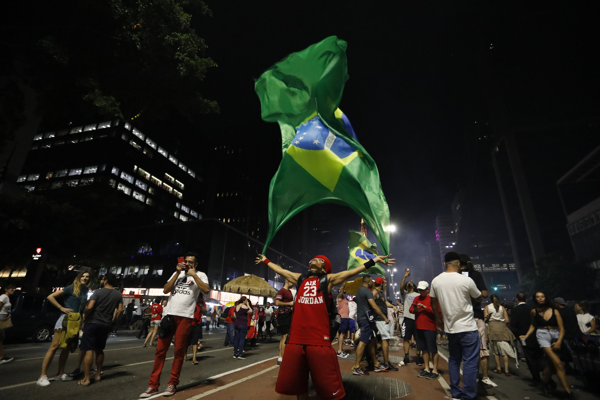 Yes Chad, Jair Bolsonaro