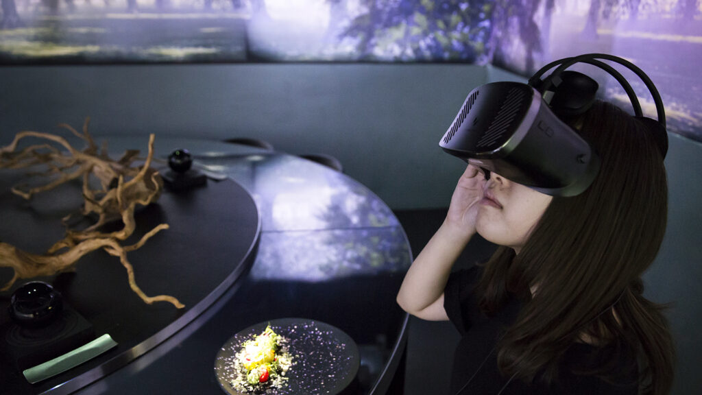 Dining Inside Tokyo's Virtual Reality Restaurant
